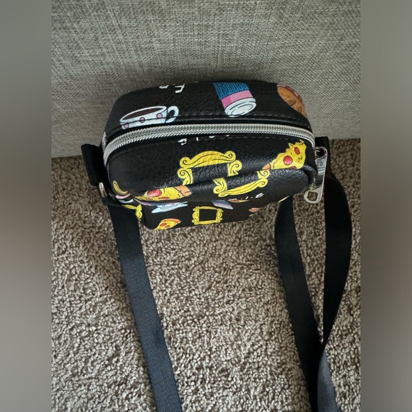 Cute F•R•I•E•N•D•S crossbody! - Picture 3 of 5